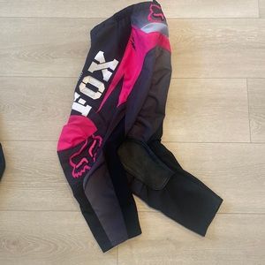 Fox size 1/2 riding pants with hip padding.